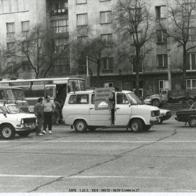 A demonstrálók járművei az 1989. április 17-i tüntetésen